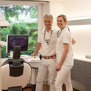 Dr. Froböse und Dr. Fernández