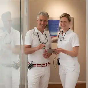 Dr. Froböse und Dr. Fernández