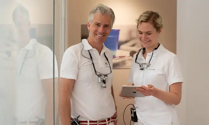 Dr. Froböse und Dr. Fernandez